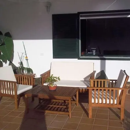 Playa Blanca Sleeps 6 Pool Wifi T691312 וילה *