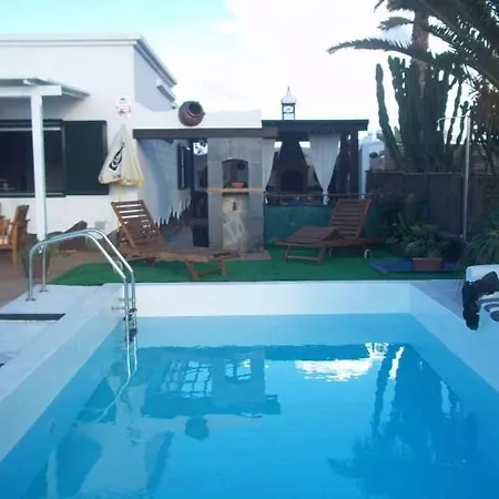Playa Blanca Sleeps 6 Pool Wifi T691312 * פלאיה בלנקה