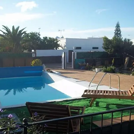 Playa Blanca Sleeps 6 Pool Wifi T691312
