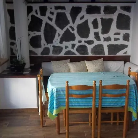 Playa Blanca Sleeps 6 Pool Wifi T691312 Villa Playa Blanca (Lanzarote)