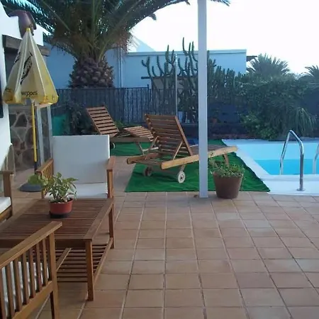 Playa Blanca Sleeps 6 Pool Wifi T691312 *